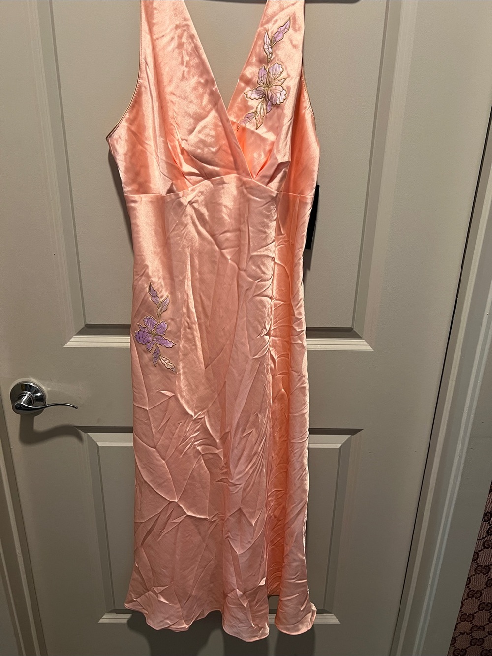 Jones New York Peach Satin V-Neck Midi Dress with Lavender Floral Embroidery - Picture 3 of 12